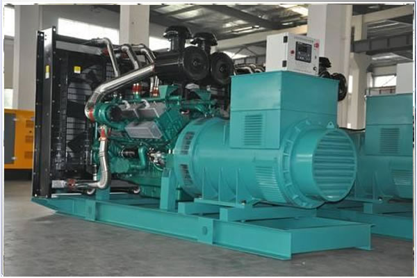 海南康明斯发电机组880KW发电机组技术参数